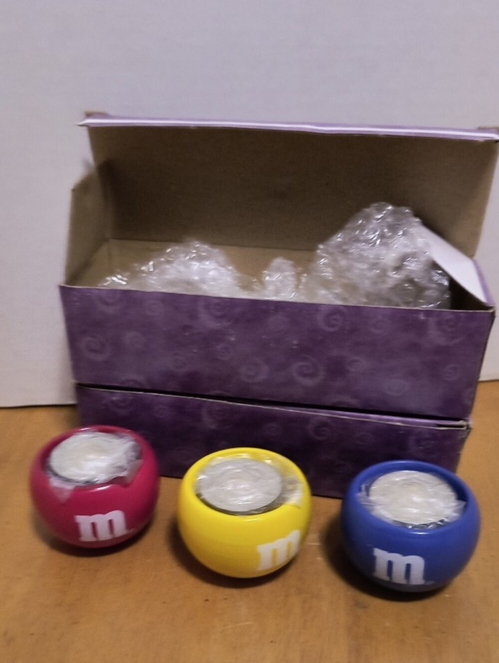 Bundle Of 6 M&M's Round Tea Light Holder Trio - Red, Yellow, Blue B6 - Picture 2 of 2